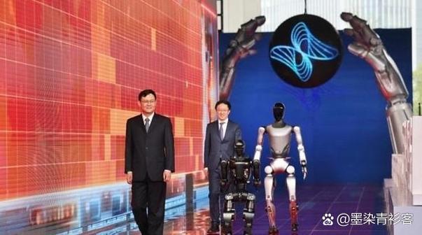 明星主持人走光视频_明星比赛时走光_女明星走光露地