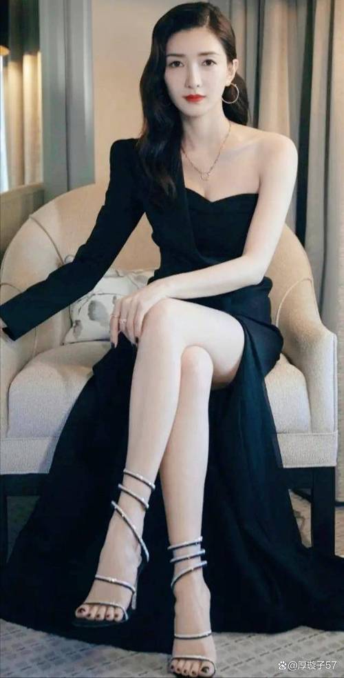 好看女明星的脚脚丫_女明星谁脚小_脚小的女明星.