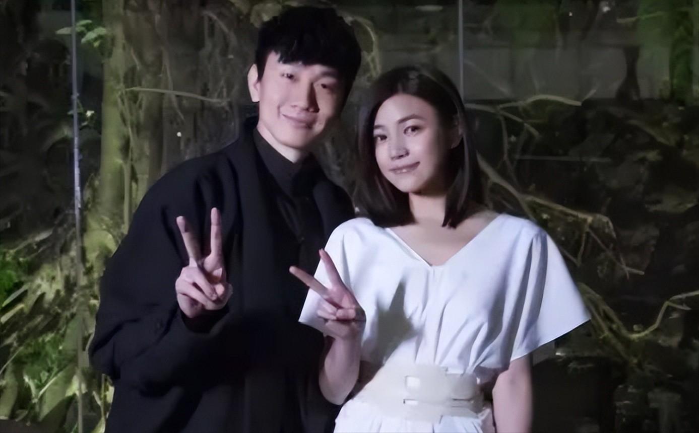 娱乐圈人设崩塌事件_网红八卦事件猫妹妹图片高清-_流量反噬定律