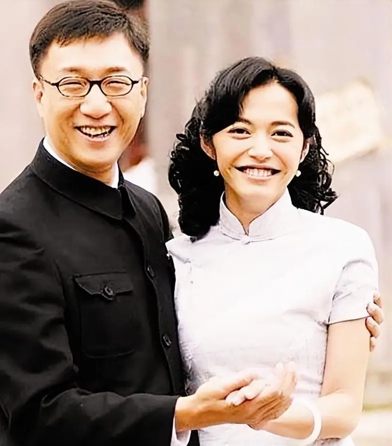 扒不出黑料的明星有哪些名字,_孙红雷出生背景_孙红雷早年经历